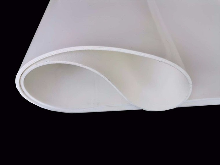 硅膠輸送帶在耐高溫和用于食品輸送帶上的作用與介紹