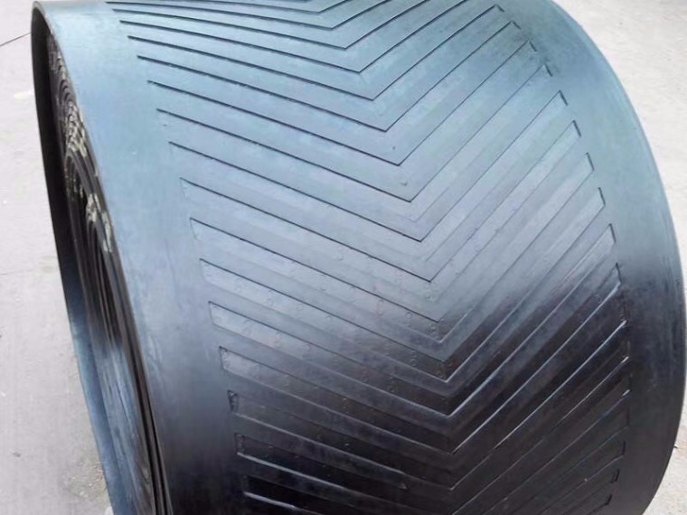 東莞輸送帶生產人字型輸送帶 花紋輸送帶 正規廠家