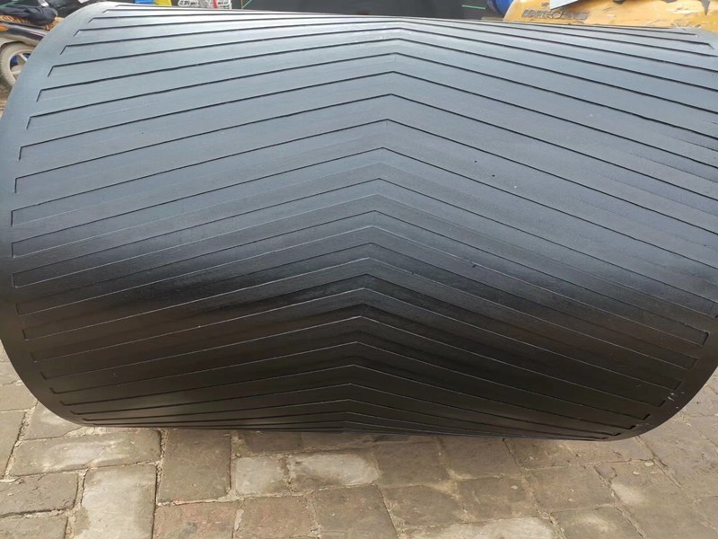 防滑橡膠輸送帶 橡膠裙邊輸送帶 防滑橡膠輸送帶 橡膠裙邊輸送帶